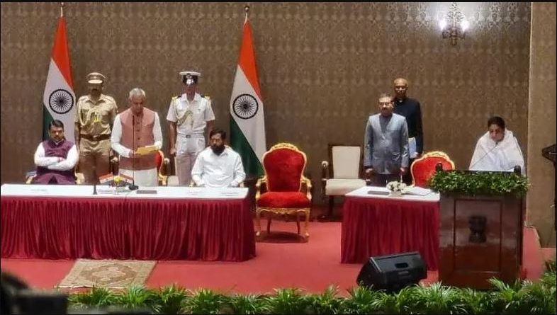 सुनेत्रा पवार महाराष्ट्राच्या पहिल्या महिला उपमुख्यमंत्री सुनेत्रा पवार महाराष्ट्राच्या पहिल्या महिला उपमुख्यमंत्री