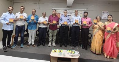 कोवळी सकाळ पुस्तक म्हणजे आनंदाचा झरा:माधव जोशी