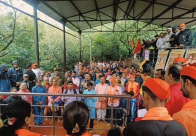 भरपावसात पावनखिंडीत इतिहासाचा जागर 