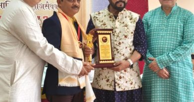 कलम रत्न पुरस्कार यशेंद्र क्षीरसागर यांना प्रदान