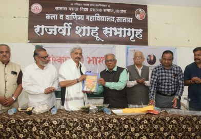 लेखनाला असते वैयक्तिक अनुभवाची किनार:योगेश सोमण लेखनाला असते वैयक्तिक अनुभवाची किनार:योगेश सोमण